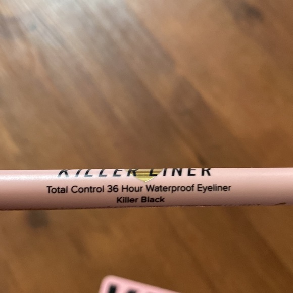Too faced Black killer liner - Picture 2 of 5